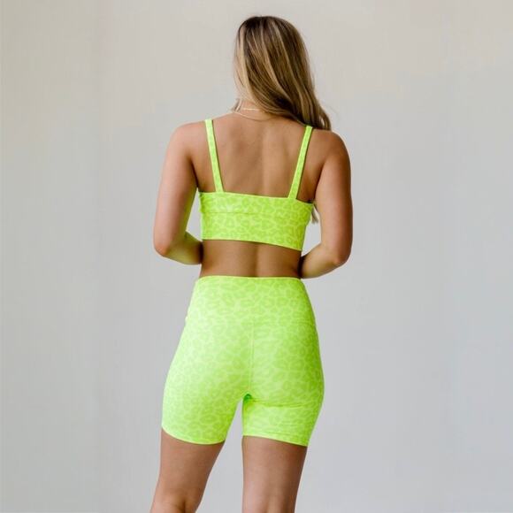Beach Riot L Leah Sports Bra Top Lemon Lime Leopard Workout Gym Crop Yoga Neon - Picture 5 of 9